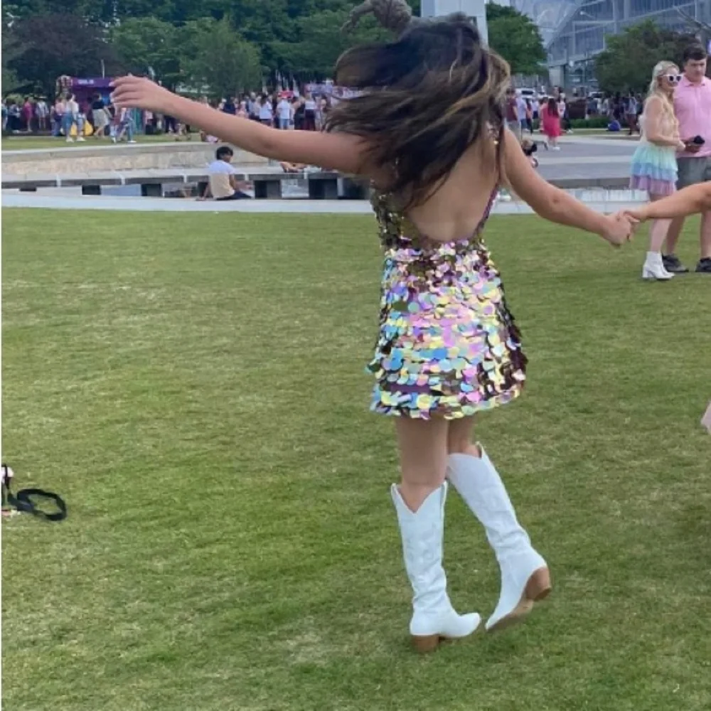 Sherri Hill Sequin Dress - Picture 4 of 8